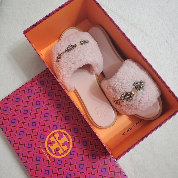 Tory Burch Shearling slides - Picture 9 of 12